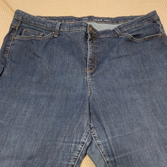 Crown & Ivy dark wash skinny jeans. 5 pocket design. Size 24W. - Picture 3 of 5